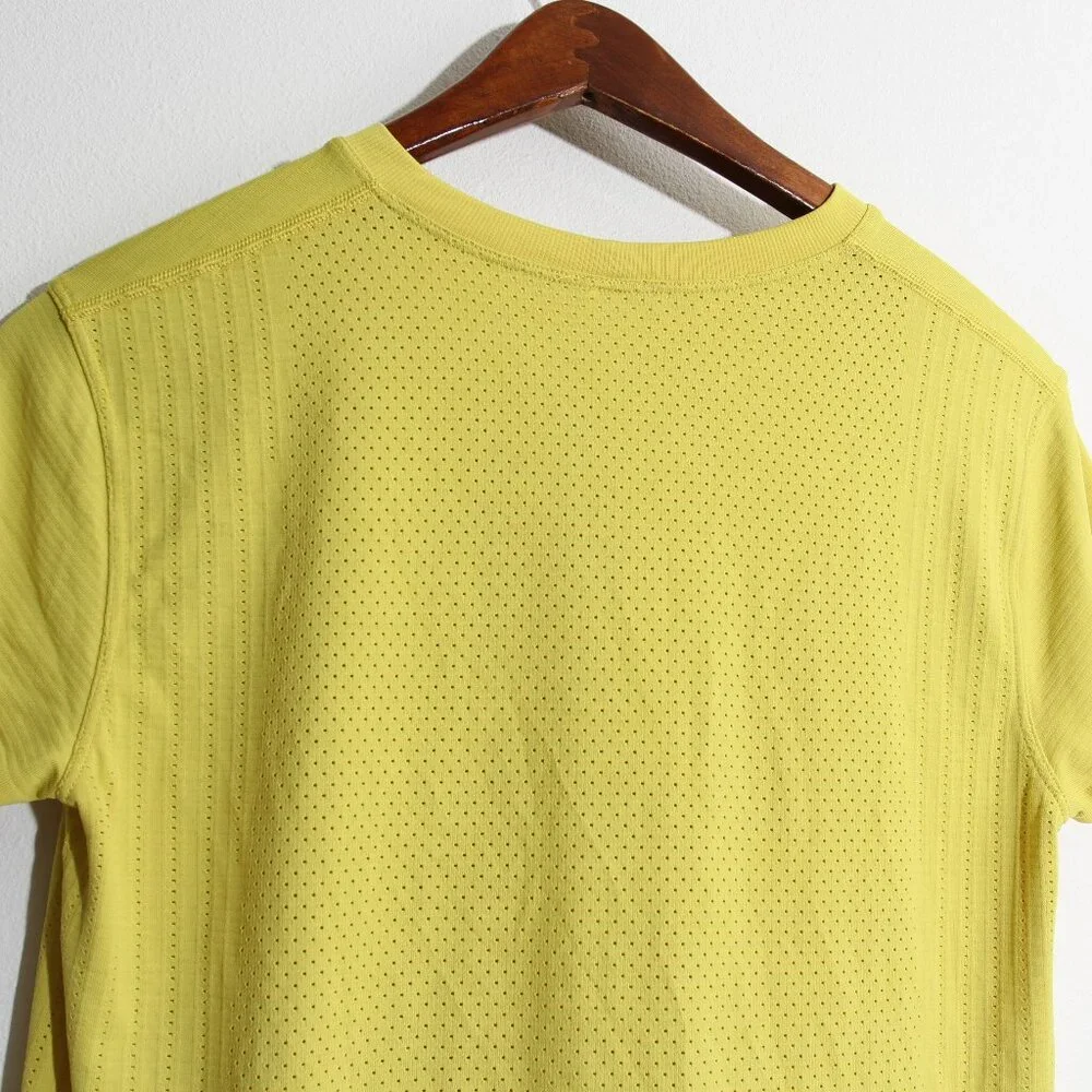 Lululemon Train to Be Short Sleeve Shirt Soleil / Soleil Yellow Silverescent 6